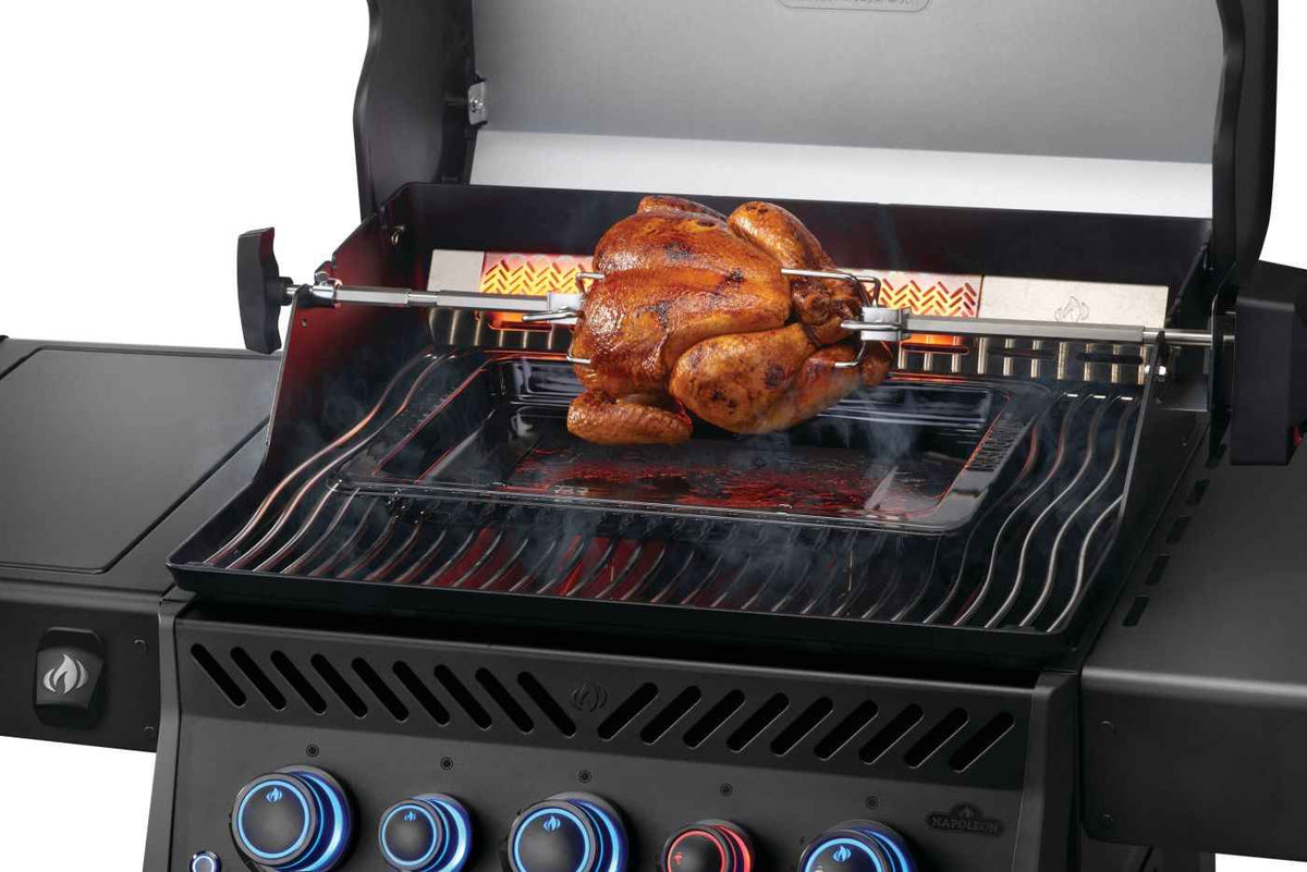 Parrilla a gas Patio Elegance Phantom Rogue PRO-S 425 RSIB con quemadores infrarrojos laterales y traseros
